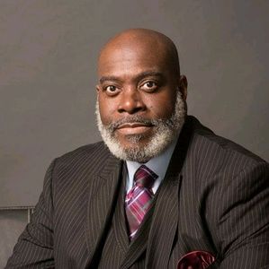 Meet your Posher, Derrick